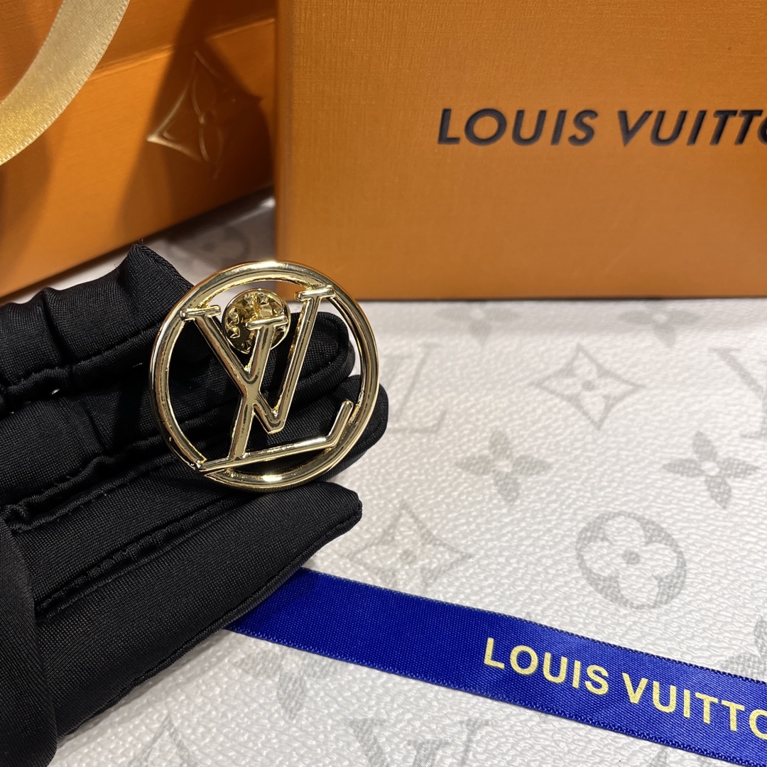 Replica LOUIS VUITTON Brooch