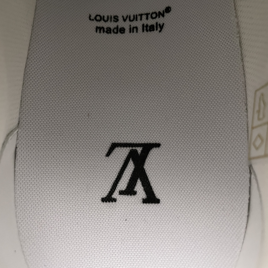 Replica Louis Vuitton Shoe Louis Vuitton LV Trainer Size 38-45 WhiteBlack