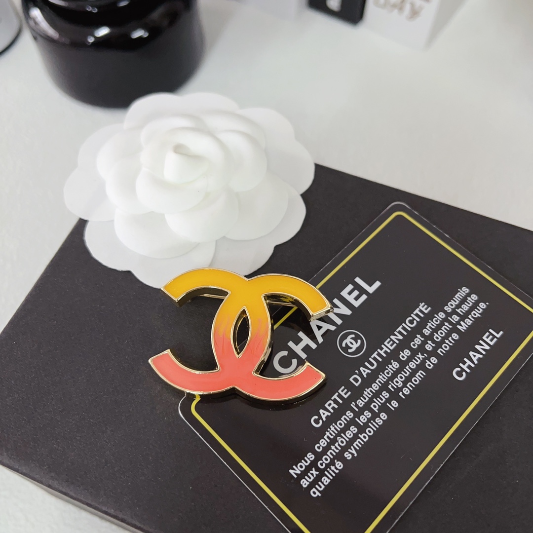 Replica CHANEL Brooch