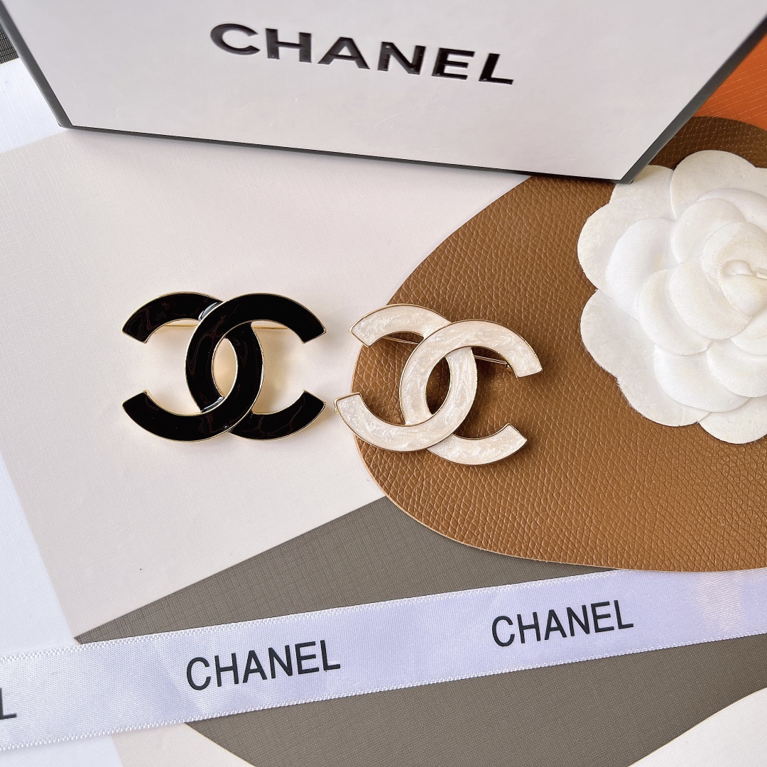 Replica CHANEL Brooch