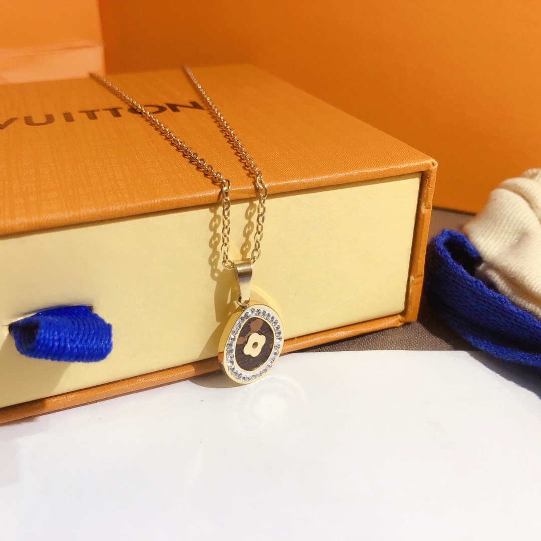 Replica LOUIS VUITTON Necklace