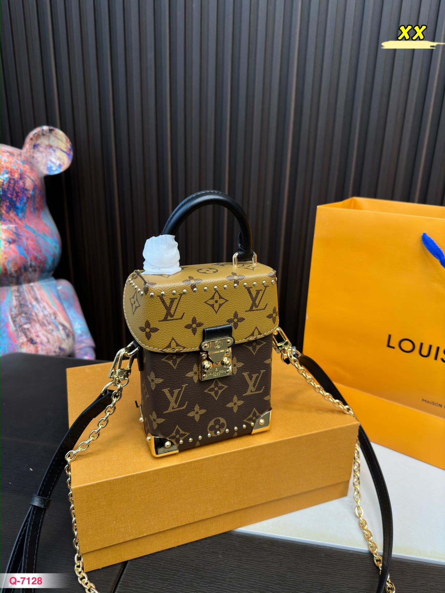 Replica Louis Vuitton Bag 17*12CM