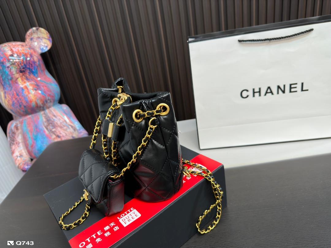 Replica Chanel Bag 18*18CM