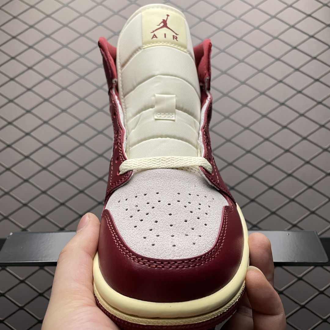 Replica Air Jordan Shoe Air Jordan 1 Mid DZ2820-601 Size 35.5-40
