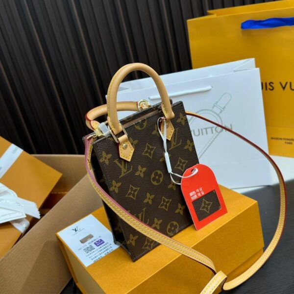 Replica Louis Vuitton Bag 13*17CM