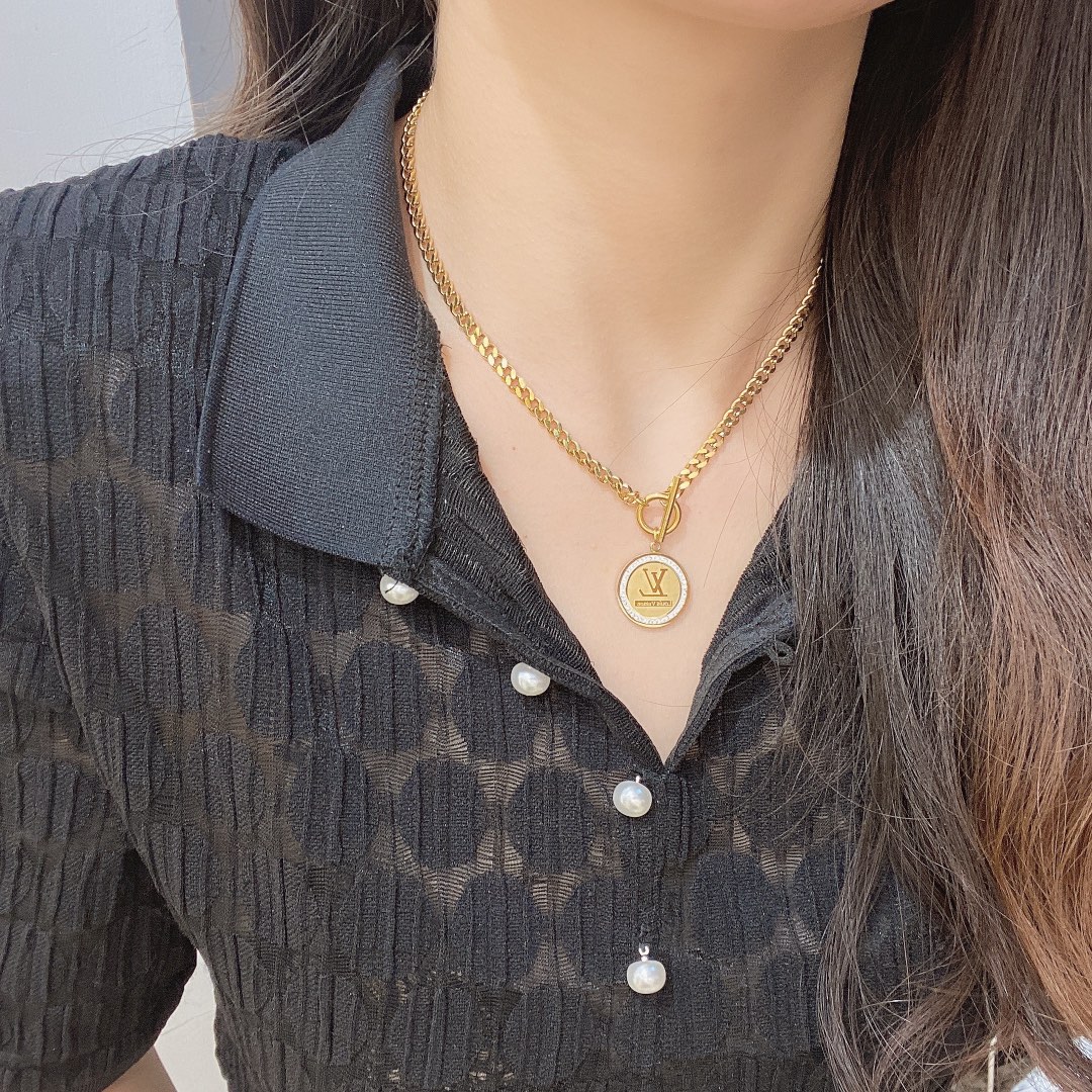 Replica LOUIS VUITTON Necklace
