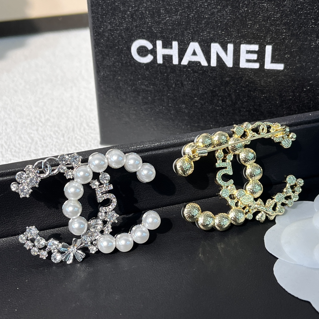 Replica CHANEL Brooch