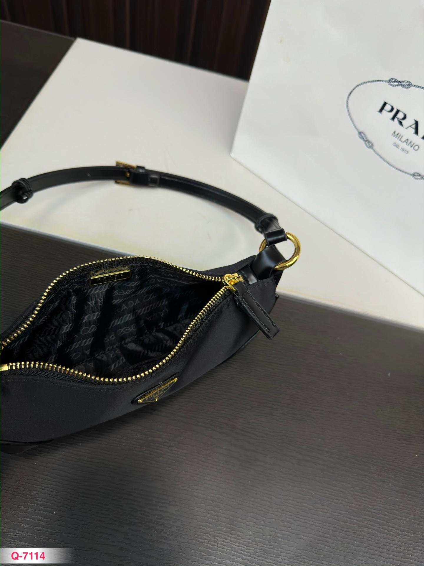 Replica Prada Bag 10*22CM