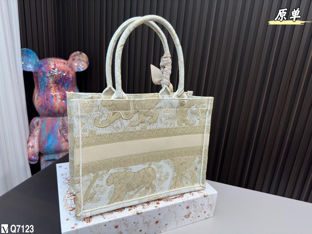 Replica Dior Bag   41*34CM/36*27CM