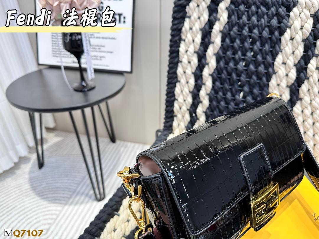 Replica Fendi Bag 26*15CM