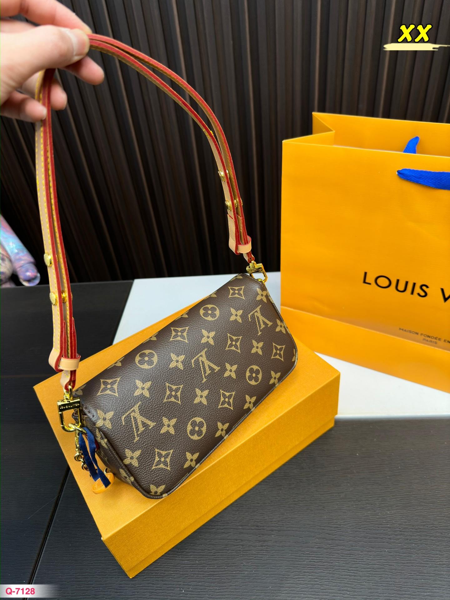 Replica Louis Vuitton Bag 12*22CM