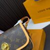 Replica Louis Vuitton Bag 13*22CM