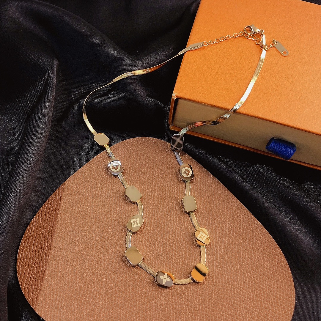 Replica LOUIS VUITTON Necklace