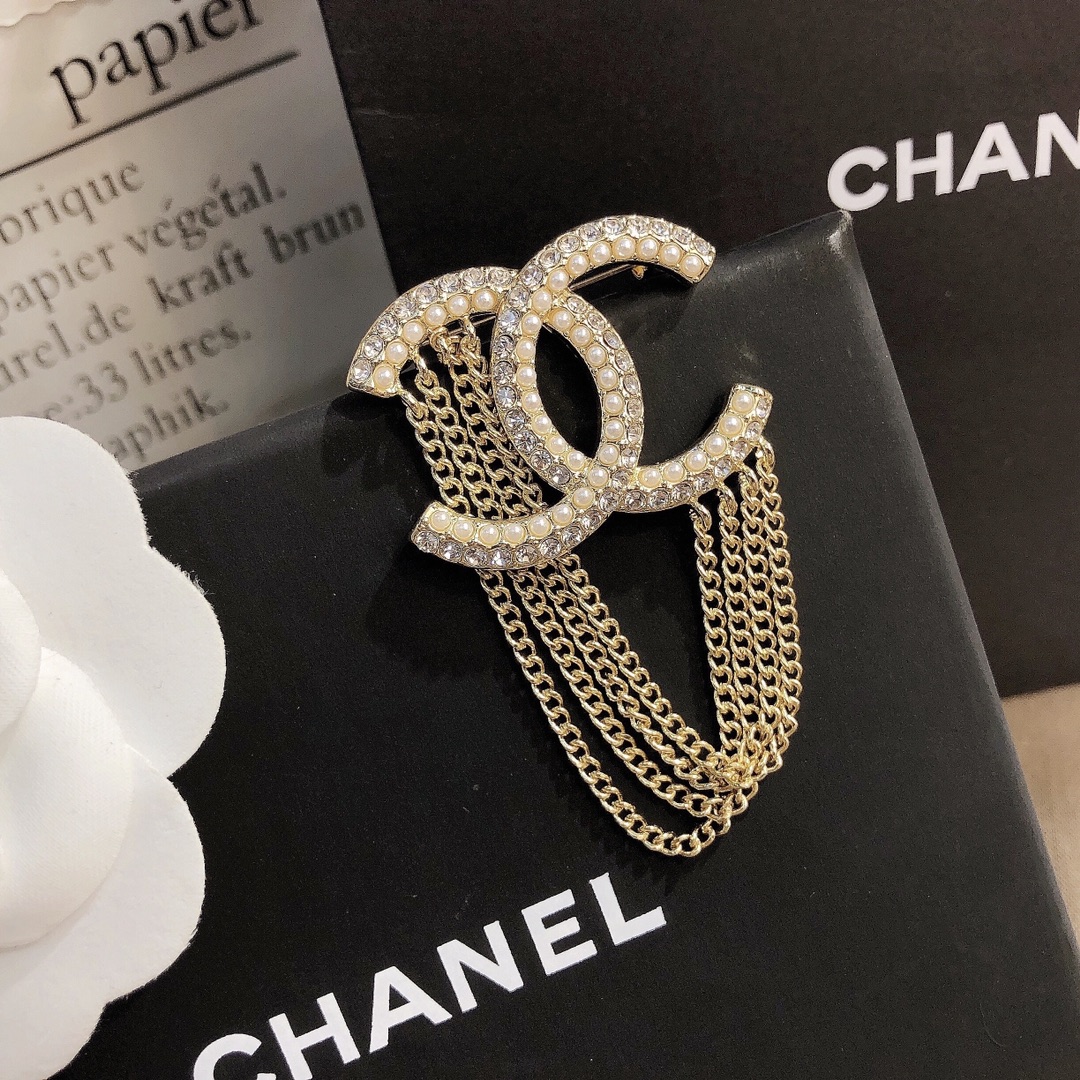Replica CHANEL Brooch
