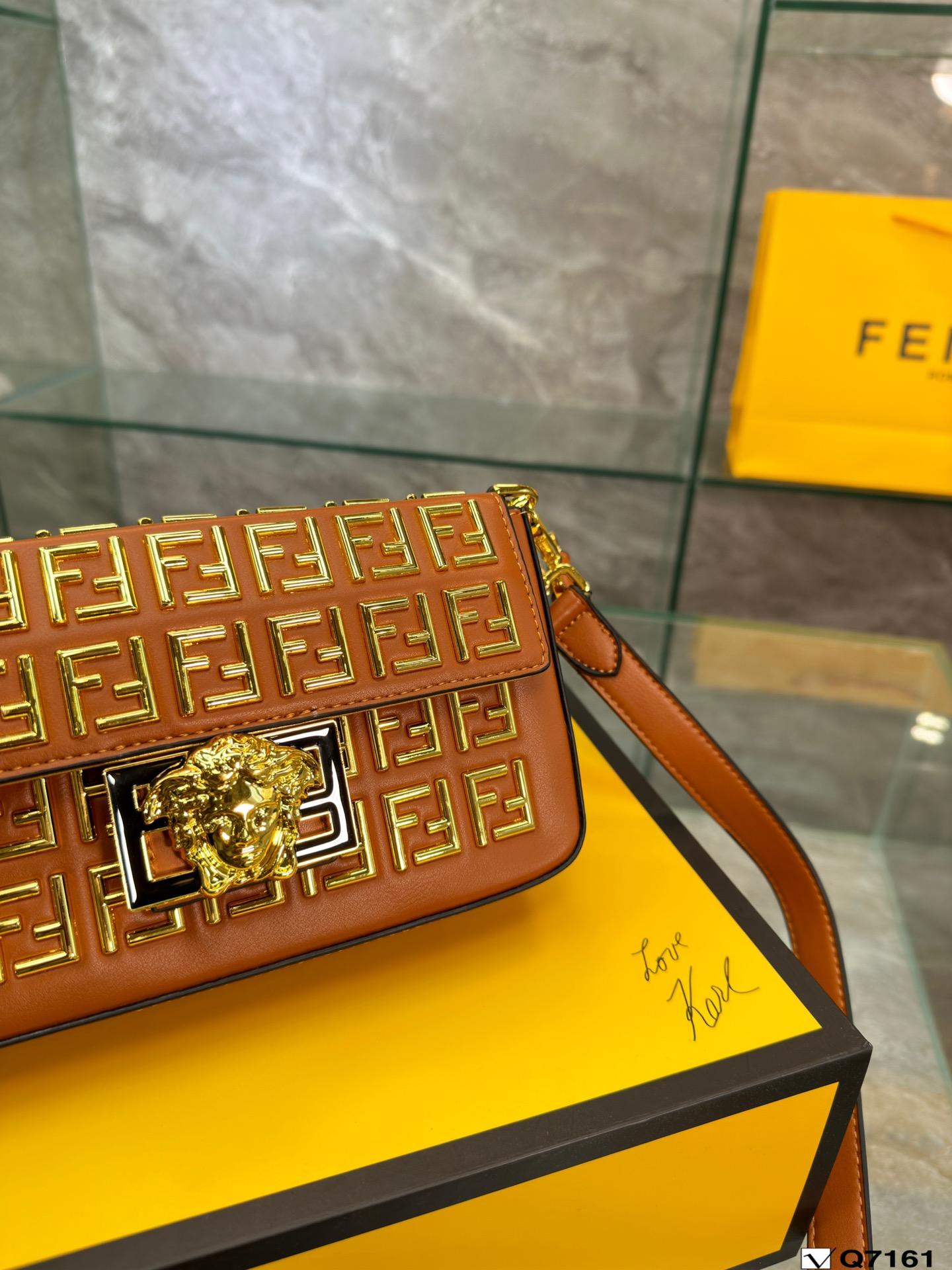 Replica Fendi Bag 22*13CM