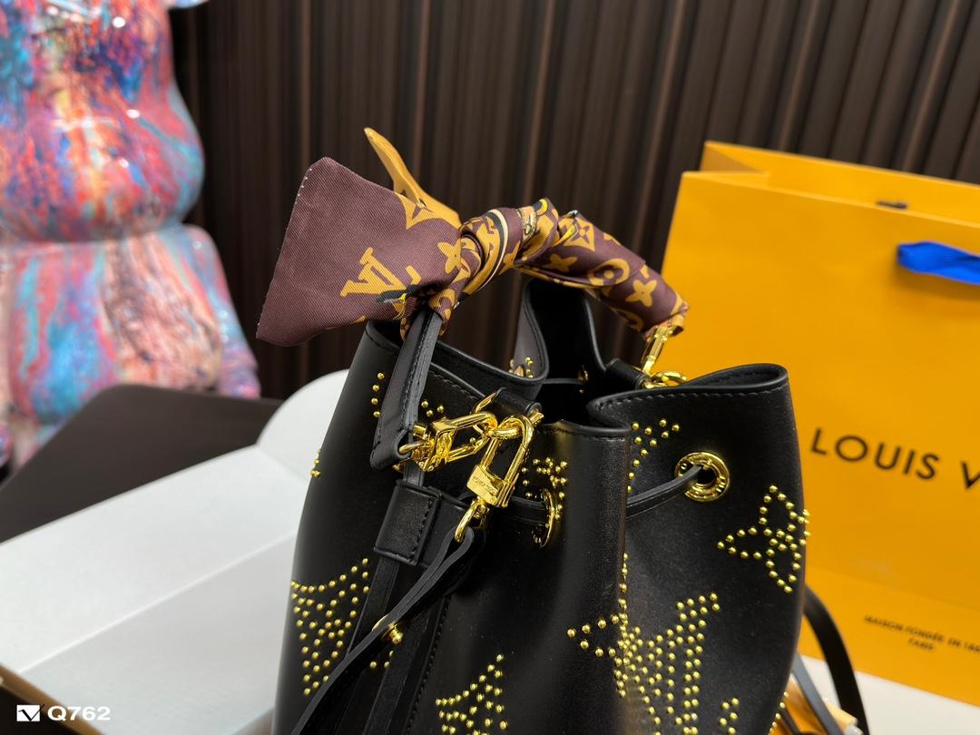 Replica Louis Vuitton Bag 21*20.5CM