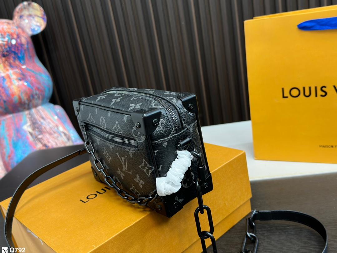 Replica Louis Vuitton Bag 18*12CM