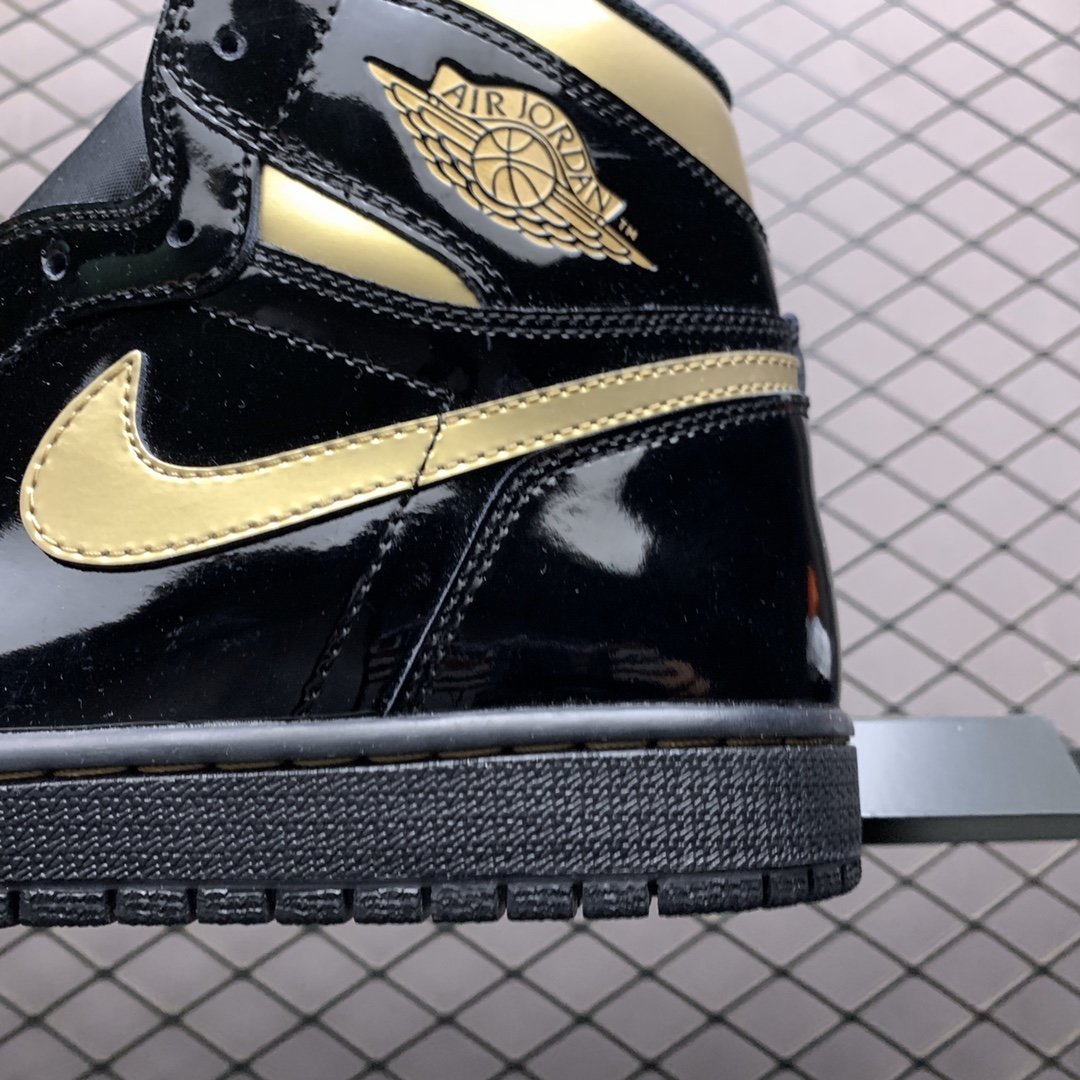 Replica Air Jordan Shoe Air Jordan 1 High OG GS Black Metallic Gold 555088-032 Size 36-4