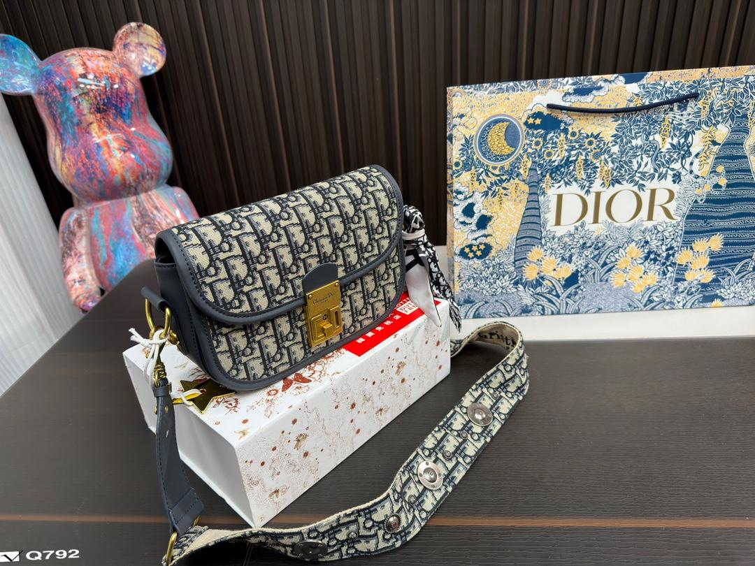 Replica Dior Bag 23*16CM