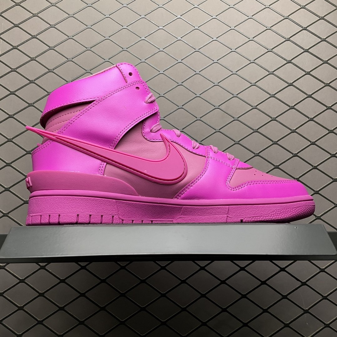 Replica Nike Dunk SB Shoe AMBUSH x  Nike Dunk High Cosmic Fuchsia CU7544-600 36-47.5