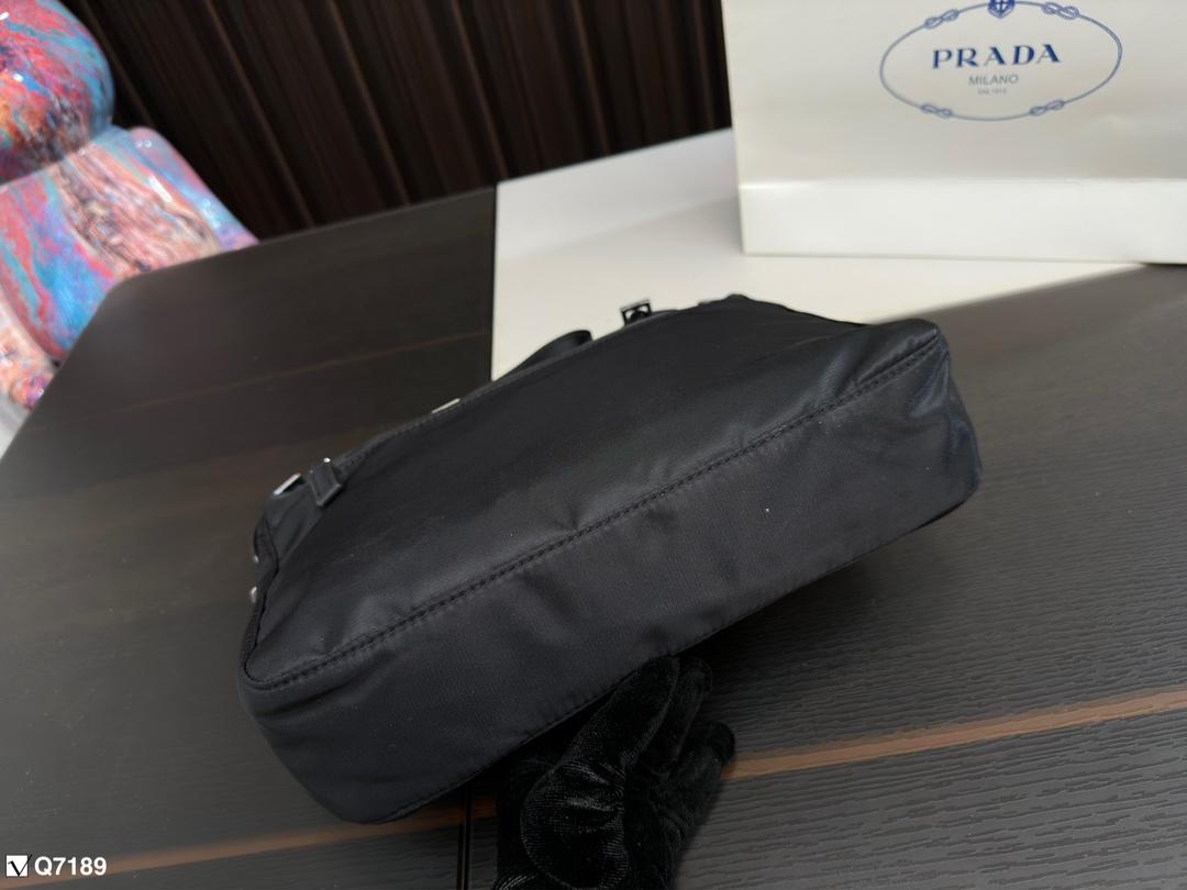 Replica Prada Bag 28*23CM