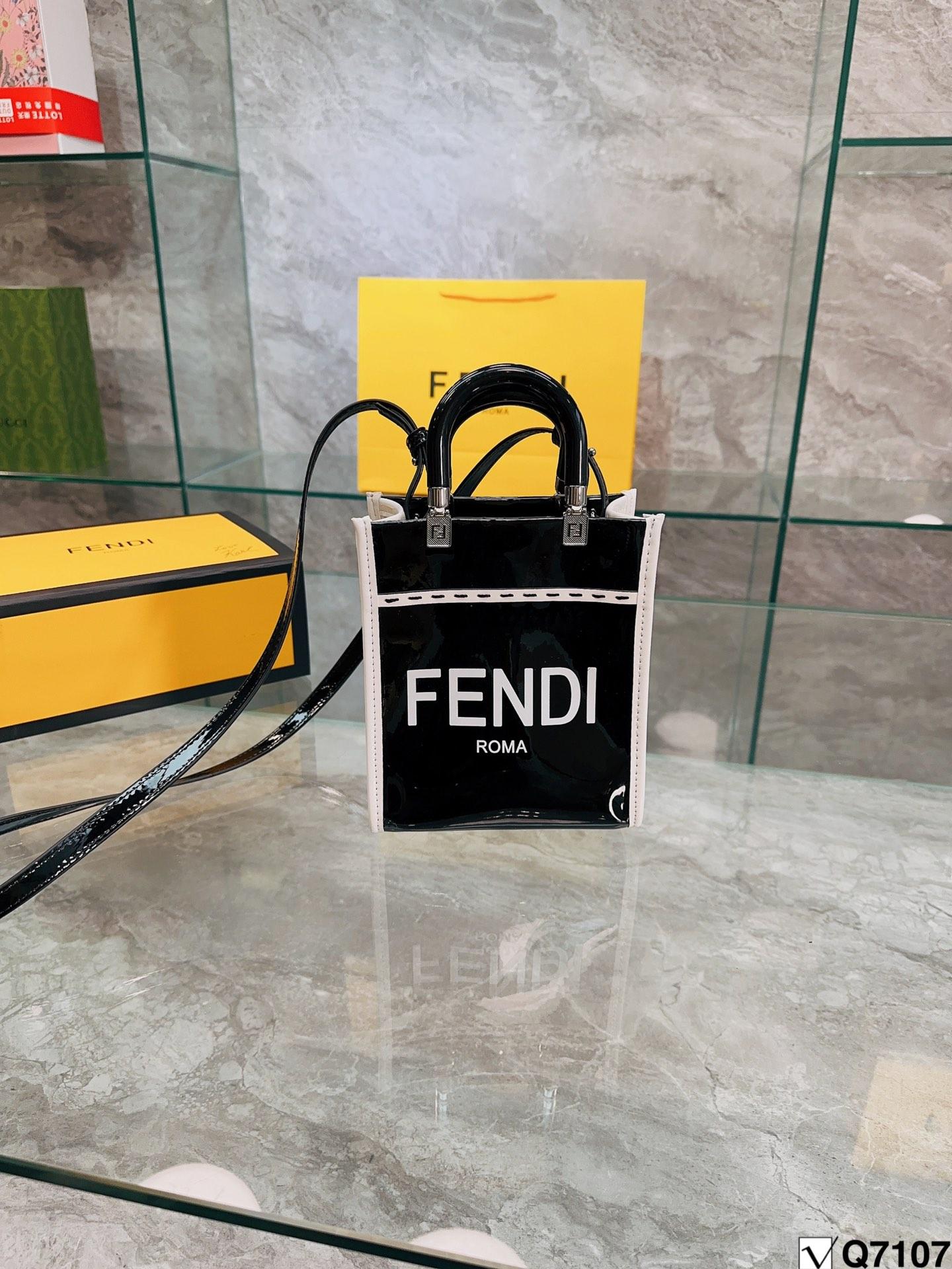 Replica Fendi Bag 26*19CM