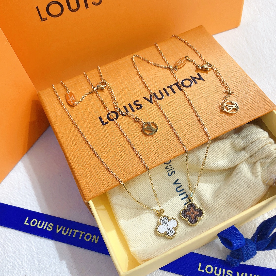 Replica LOUIS VUITTON Necklace