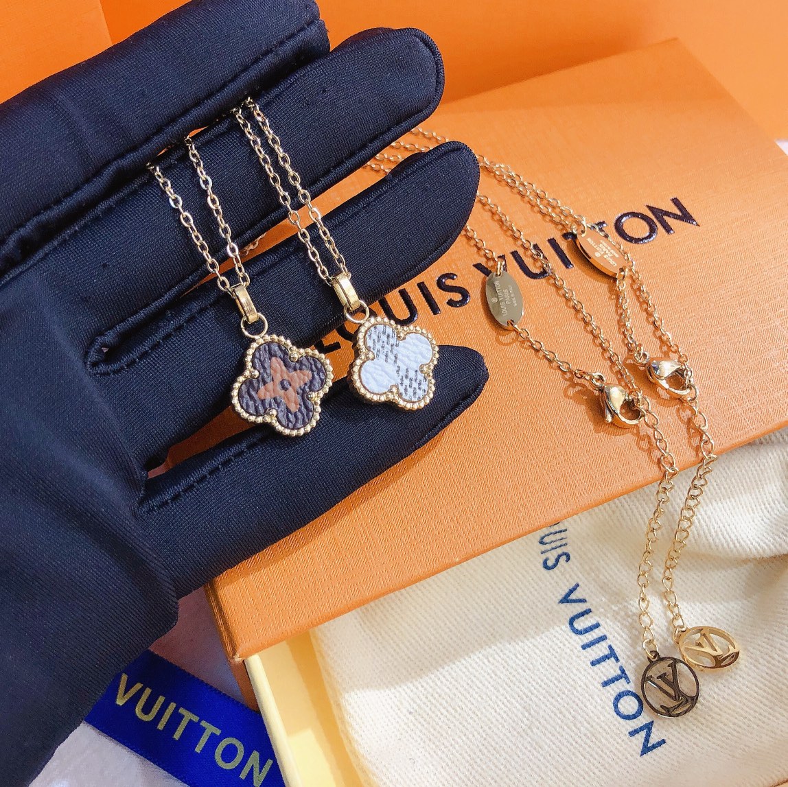 Replica LOUIS VUITTON Necklace
