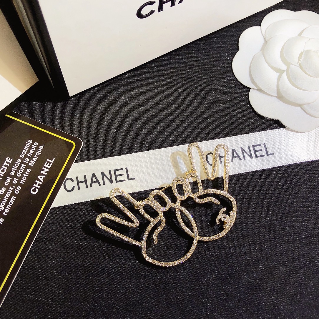 Replica CHANEL Brooch