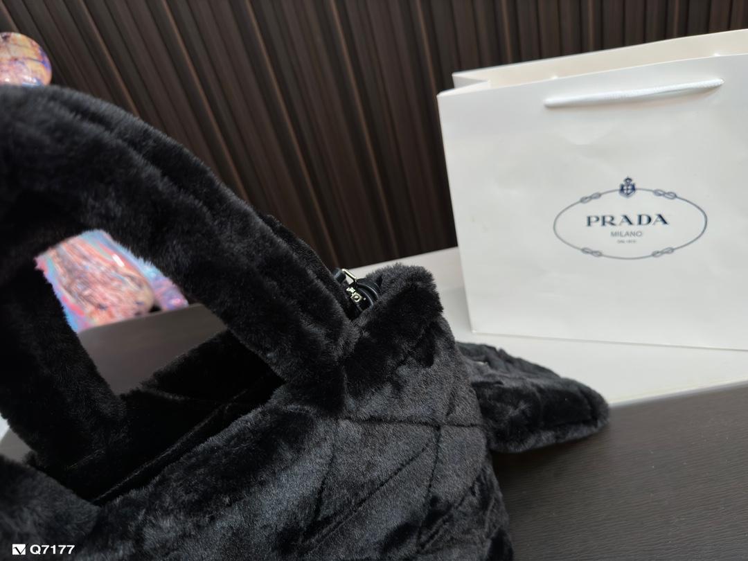Replica Prada Bag 24*19CM