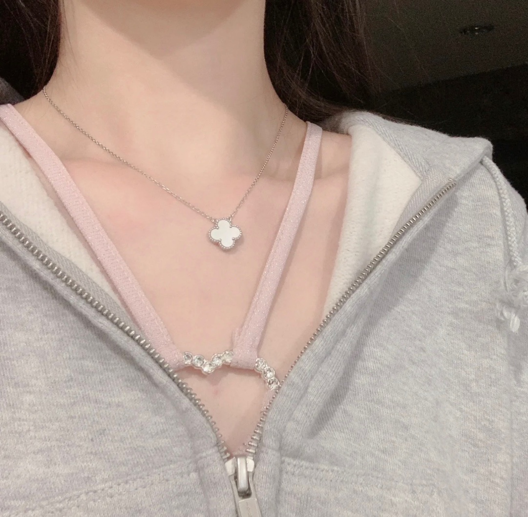 Replica VanCleef Arpels Necklace
