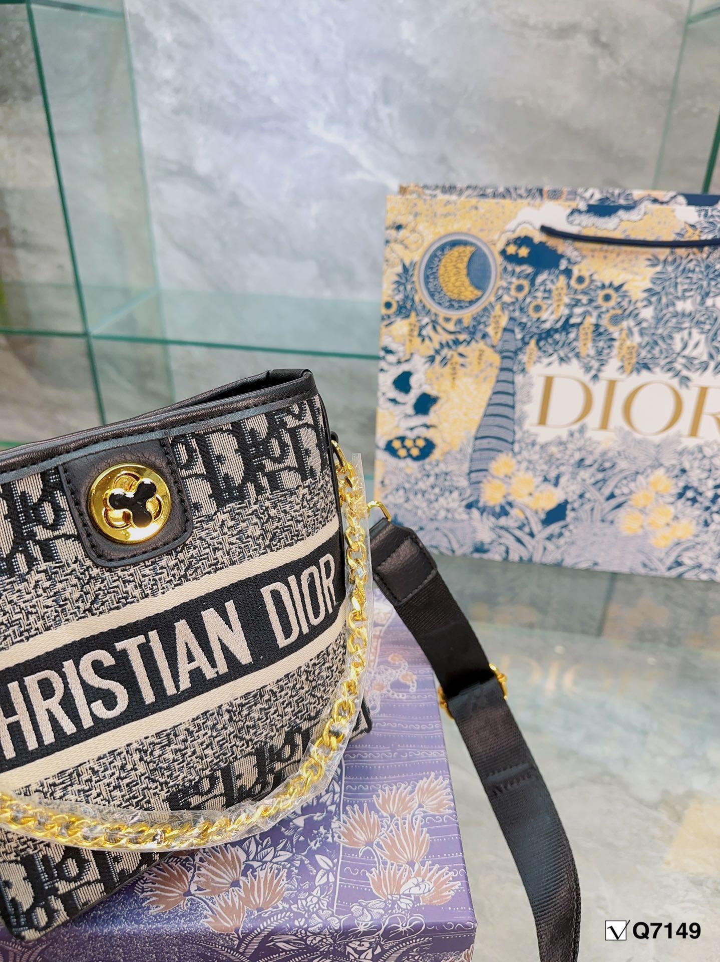 Replica Dior Bag 18*8*17CM
