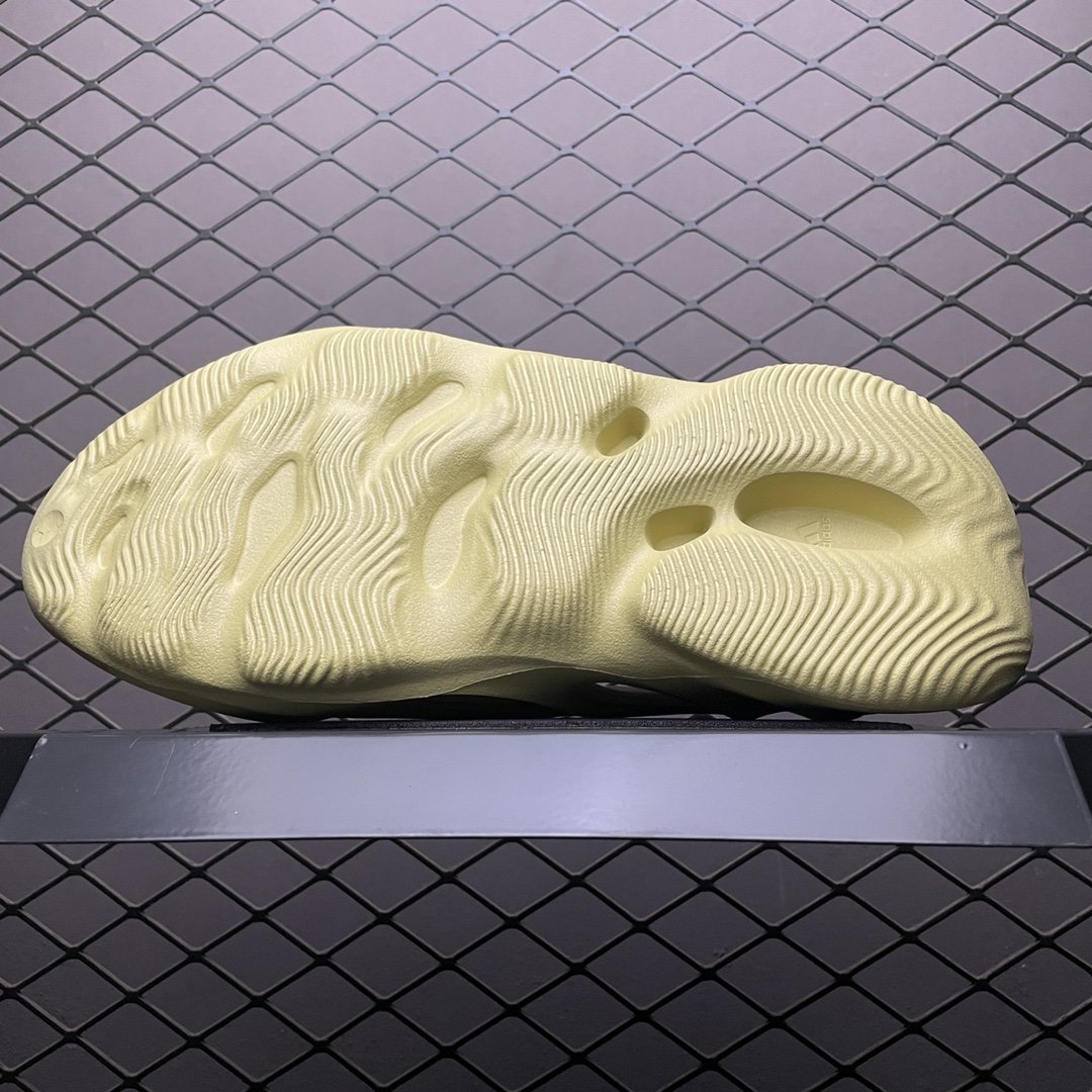 Replica Adidas Yeezy Shoe Adidas Yeezy Foam RunnerSulfur GV6775 size 37-48.5