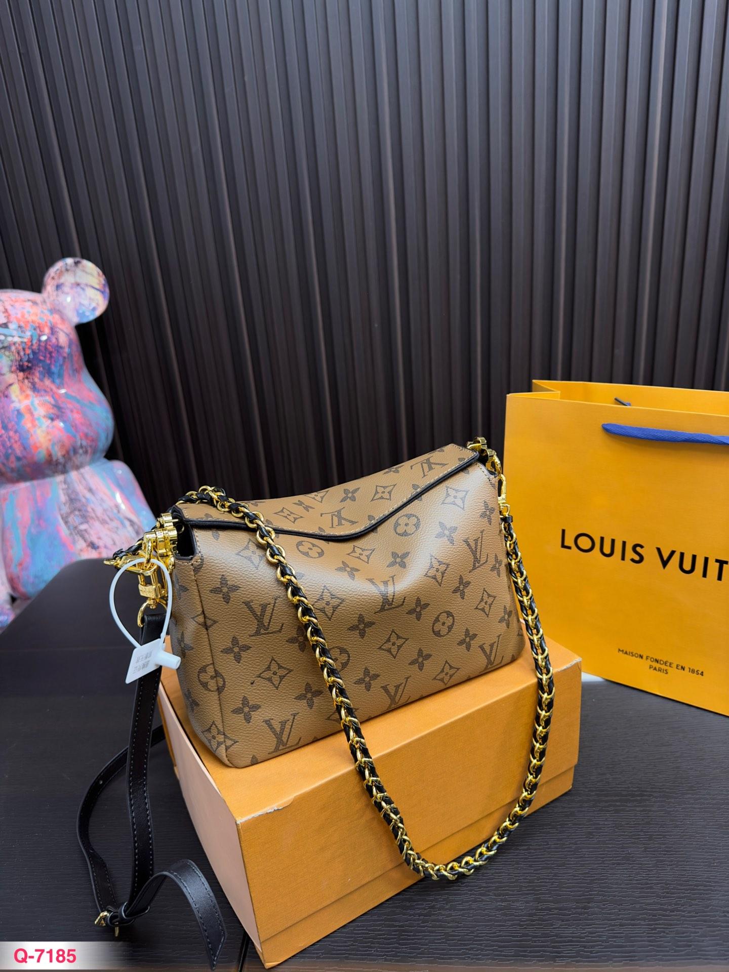 Replica Louis Vuitton Bag 23*15CM