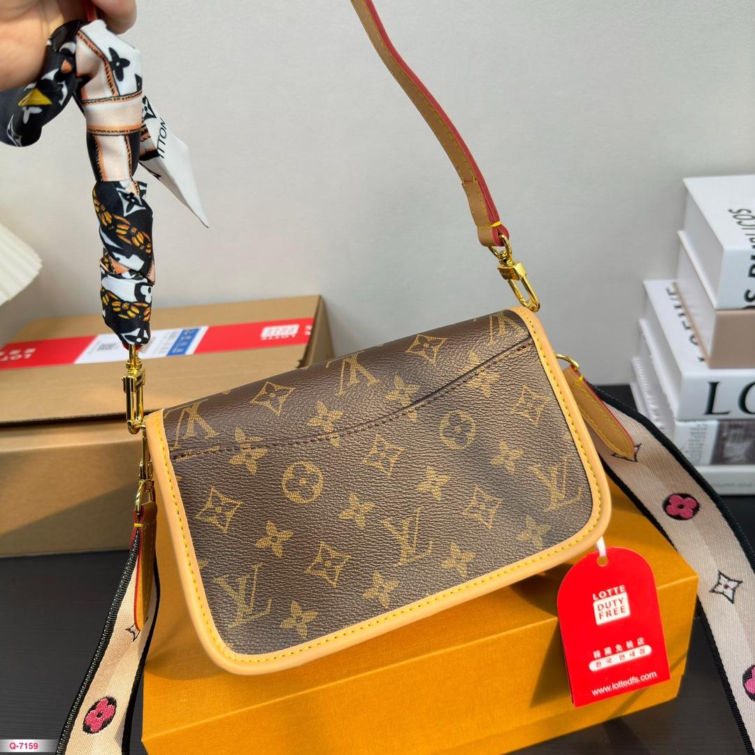 Replica Louis Vuitton Bag 20*13CM/24*15CM