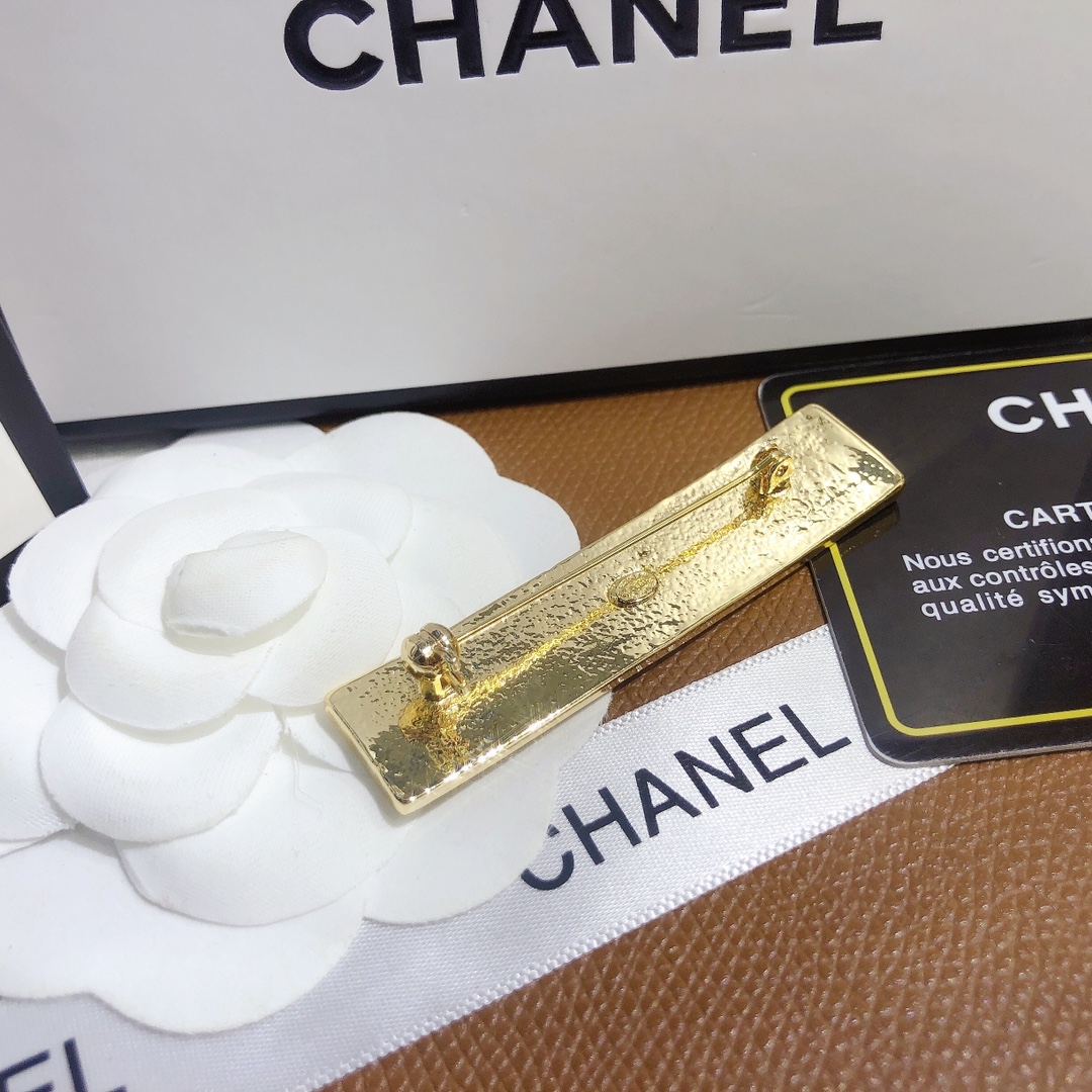 Replica CHANEL Brooch