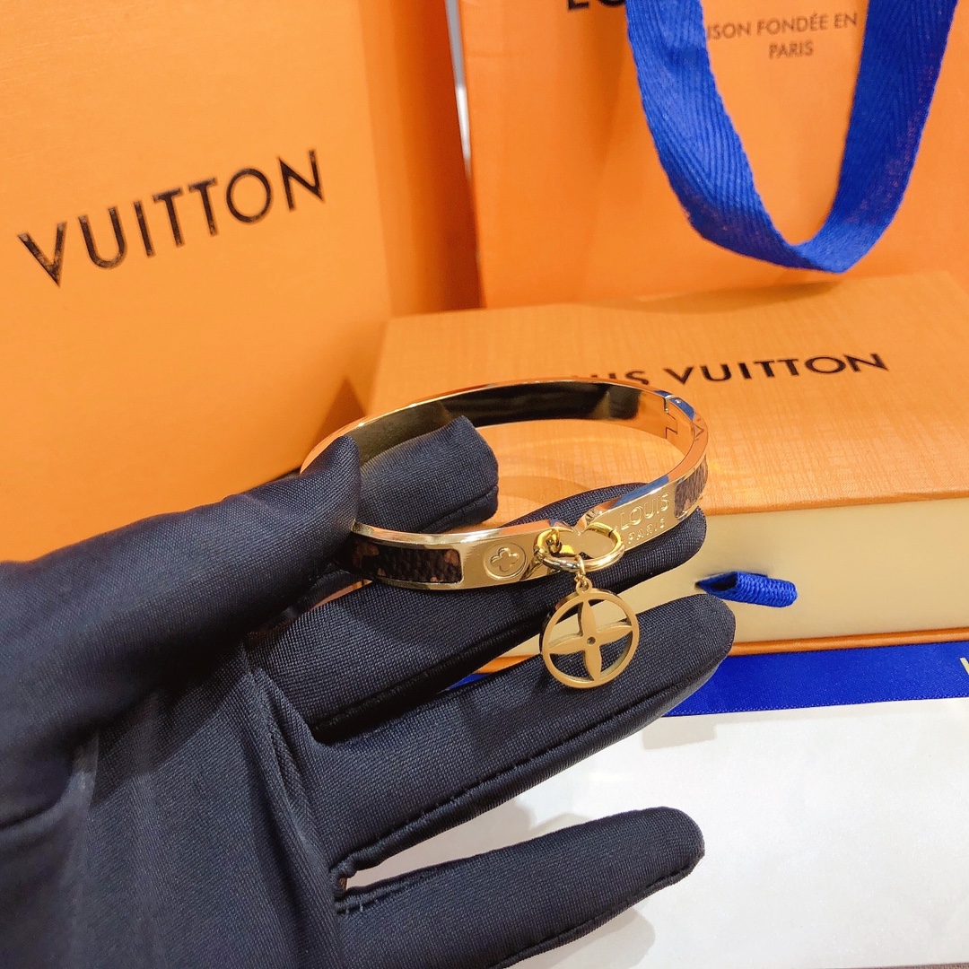 Replica LOUIS VUITTON Bangle