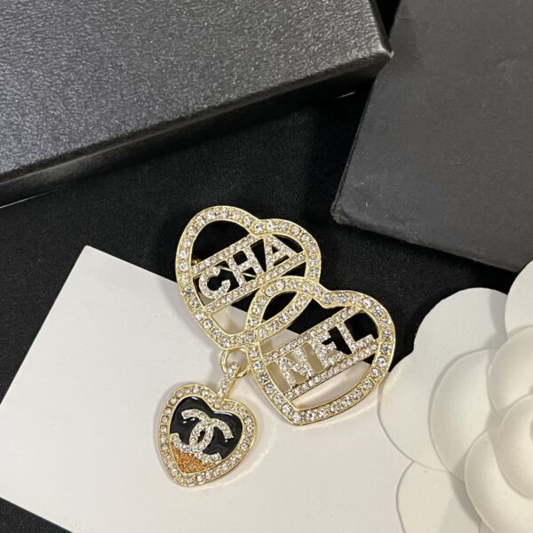 Replica CHANEL Brooch