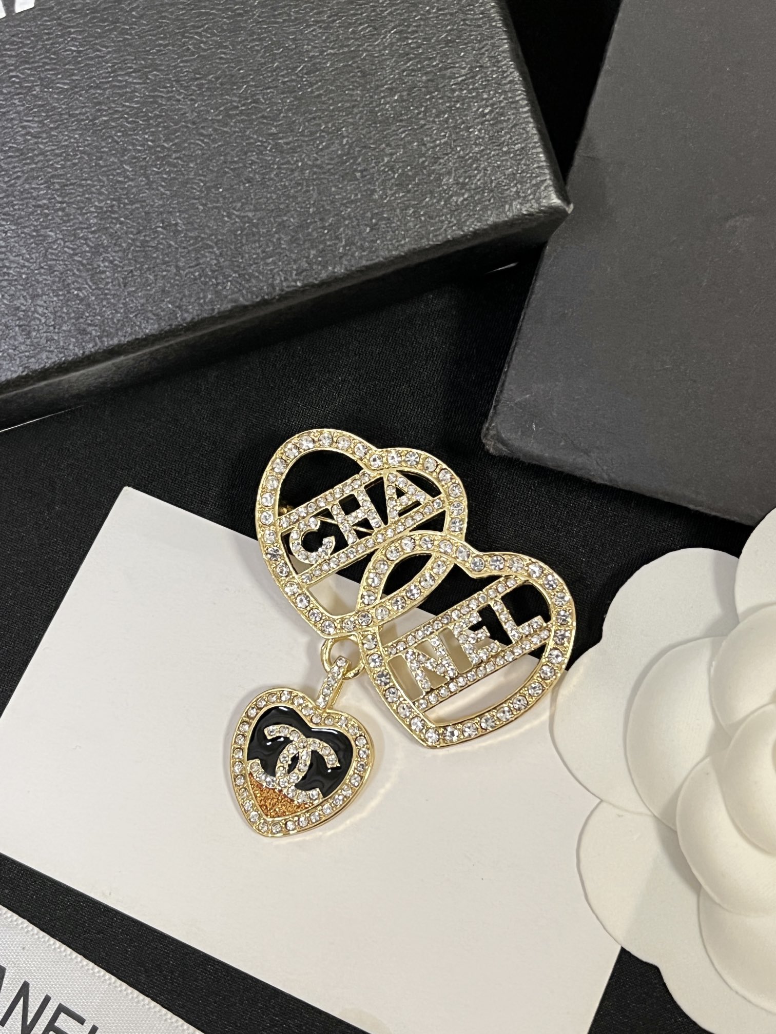 Replica CHANEL Brooch