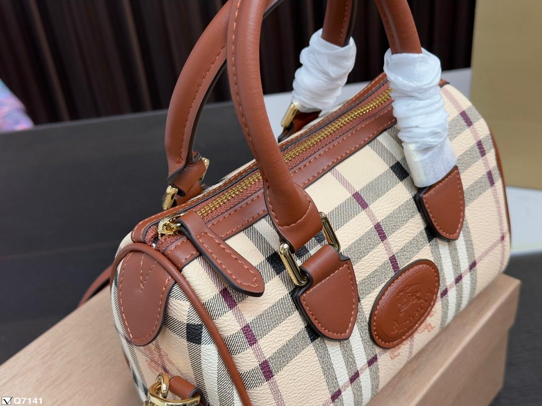 Replica Burberry Bag 20*13CM