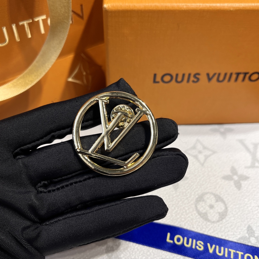 Replica LOUIS VUITTON Brooch