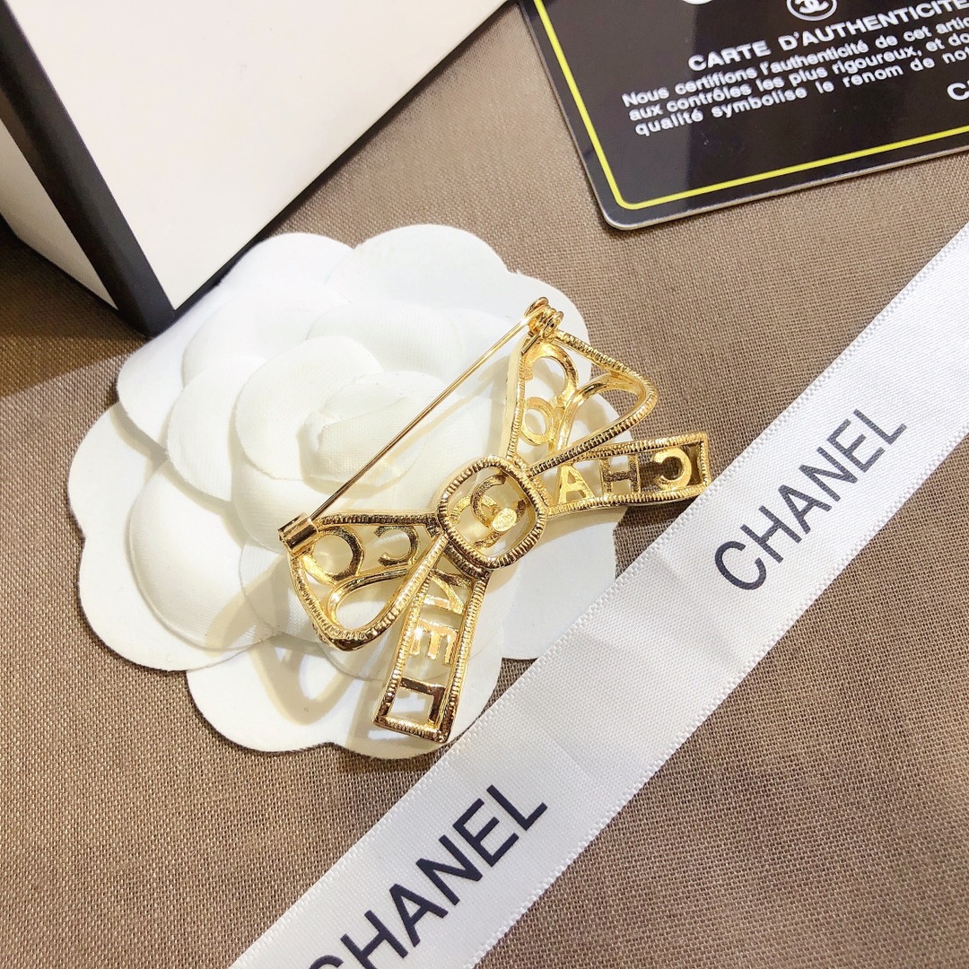 Replica CHANEL Brooch