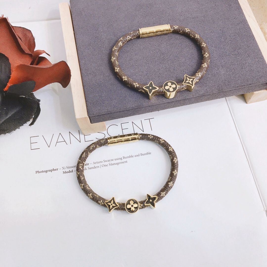 Replica LOUIS VUITTON Bangle