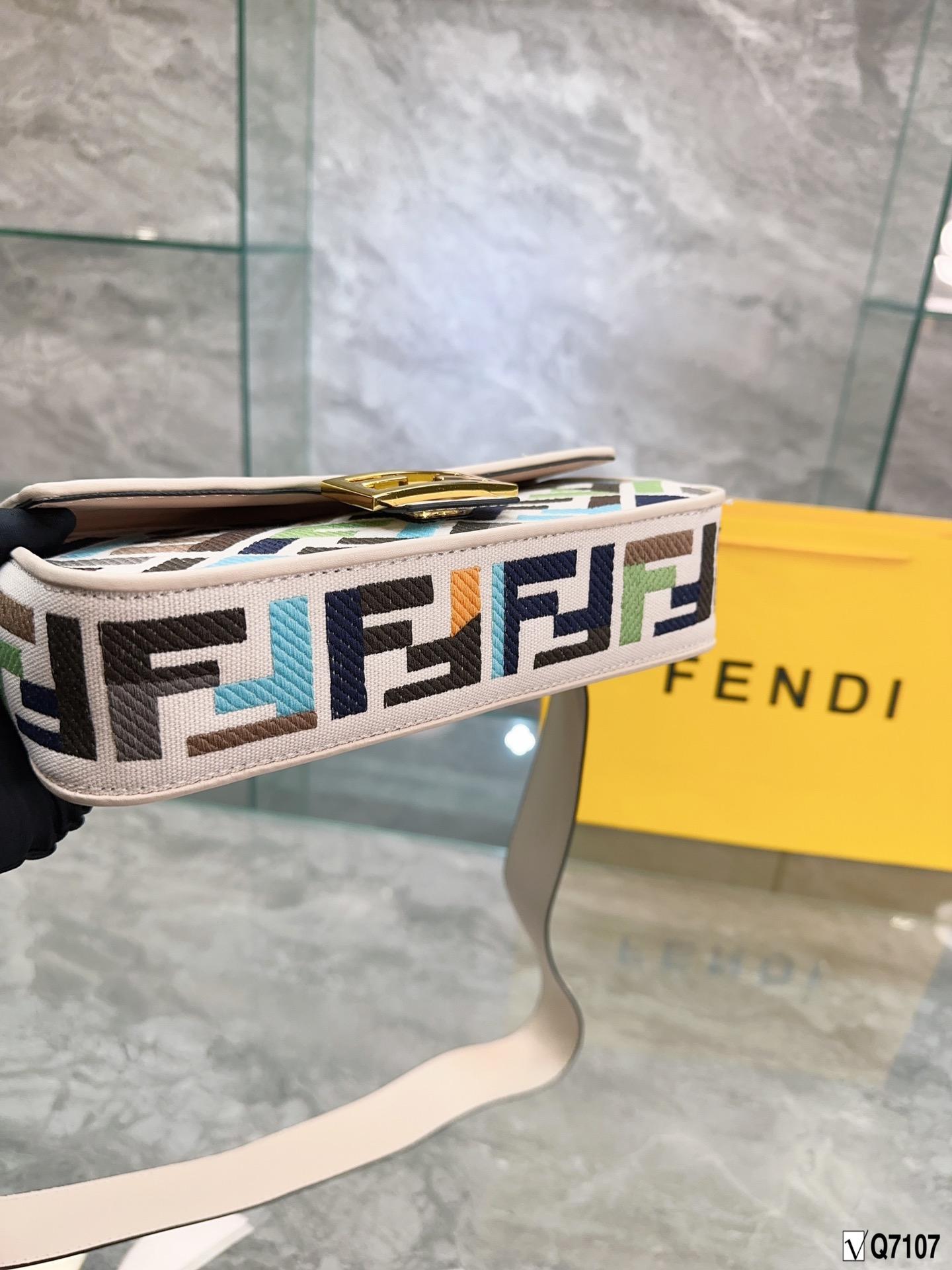 Replica Fendi Bag 25.5*14CM