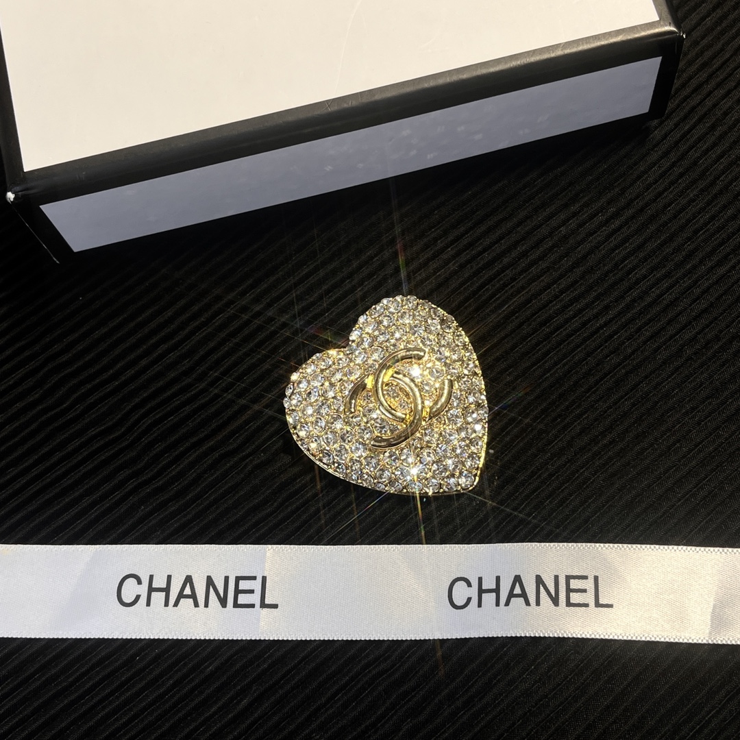 Replica CHANEL Brooch