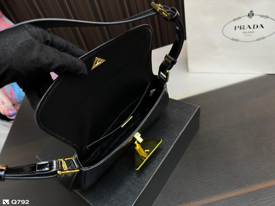 Replica Prada Bag 14*26CM