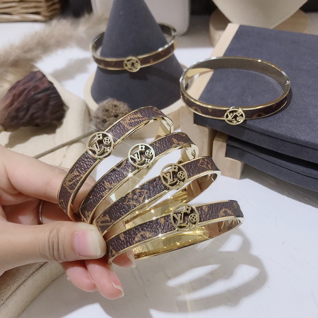 Replica LOUIS VUITTON Bangle