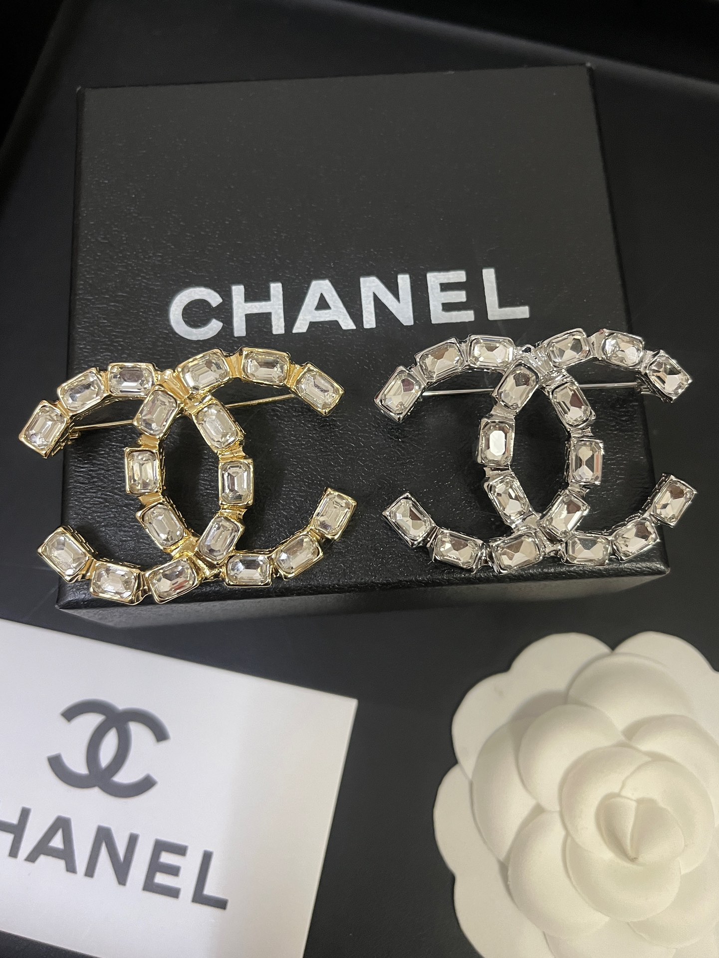 Replica CHANEL Brooch