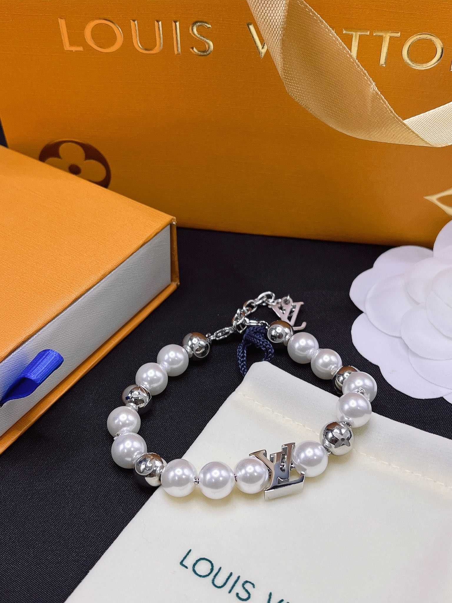 Replica LOUIS VUITTON Bracelet