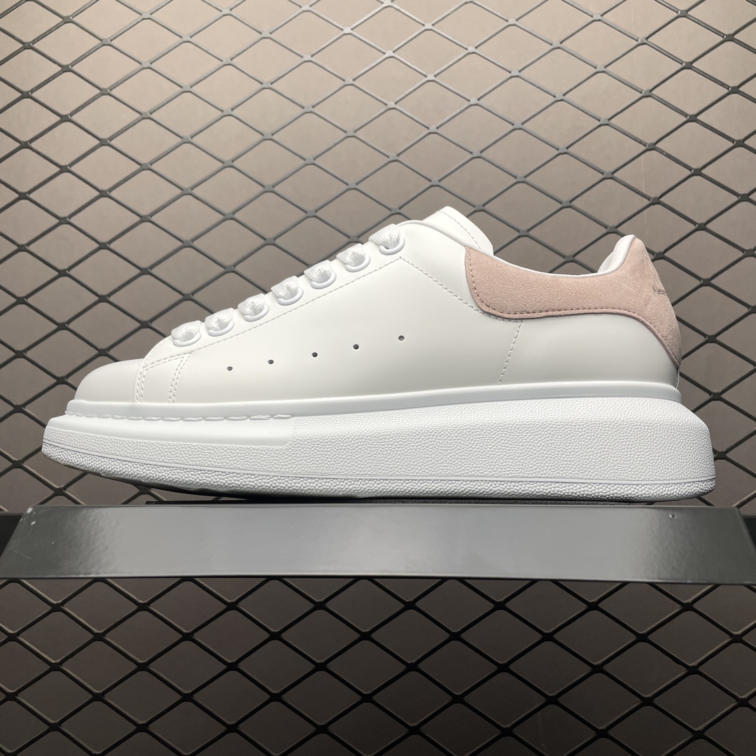 Replica Alexander McQueen Shoe Alexander McQueen size 35-45 with half size.f